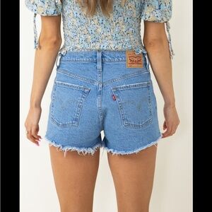 Vintage Levi’s woman’s jean shorts size 5